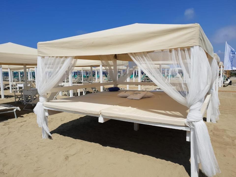 Appartement Teresita Wellness Club à Viareggio Extérieur photo